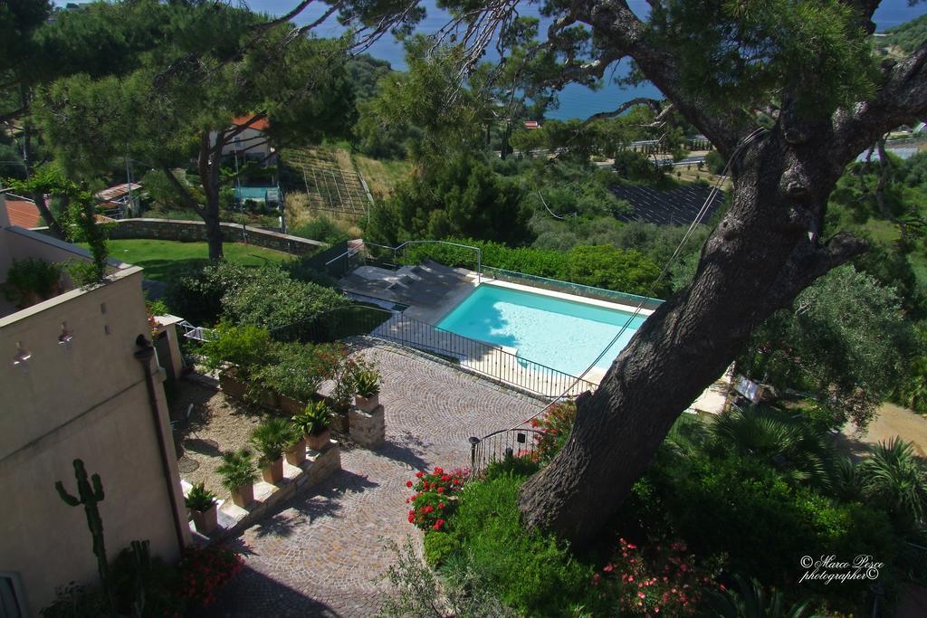 Uliveto Saglietto Agriturismo A Poggi Apartments Imperia Eksteriør bilde