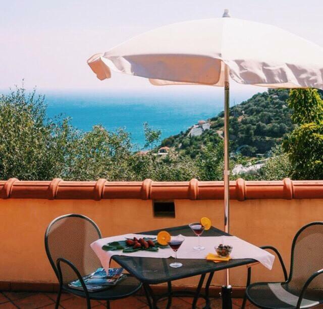 Uliveto Saglietto Agriturismo A Poggi Apartments Imperia Eksteriør bilde